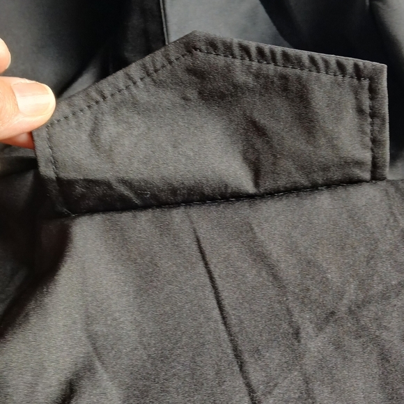 Elegant Women's Black Button Down Shirt Size L - Picture 4 of 8